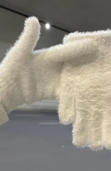 CETO “Fluffy Comfort Gloves”